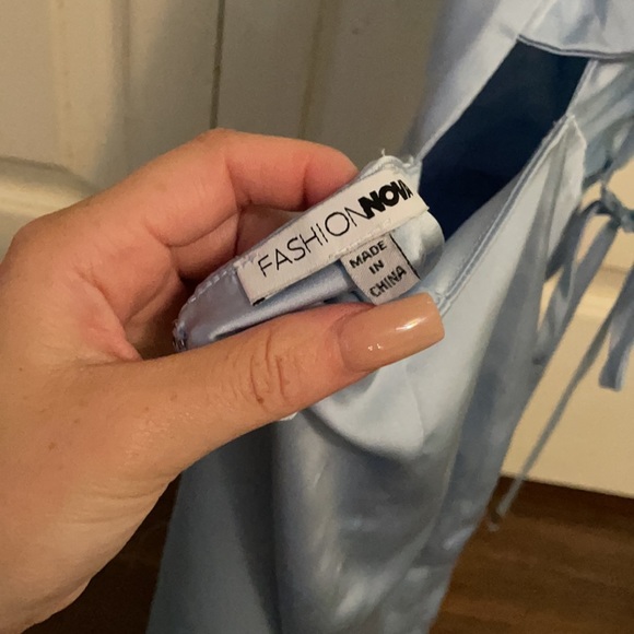 FASHIONNOVA DRESS - Picture 5 of 5